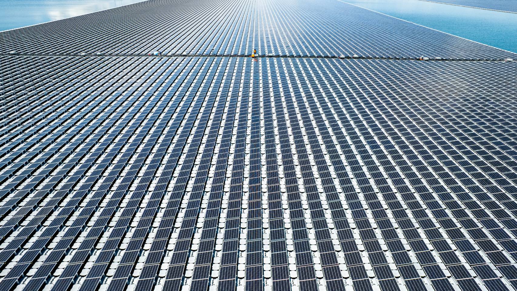 Thai PM visits world’s largest floating solar hybrid project, a move towards carbon neutrality