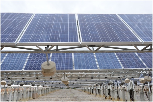 Why does EGAT not rely on 100% renewable energy sources?