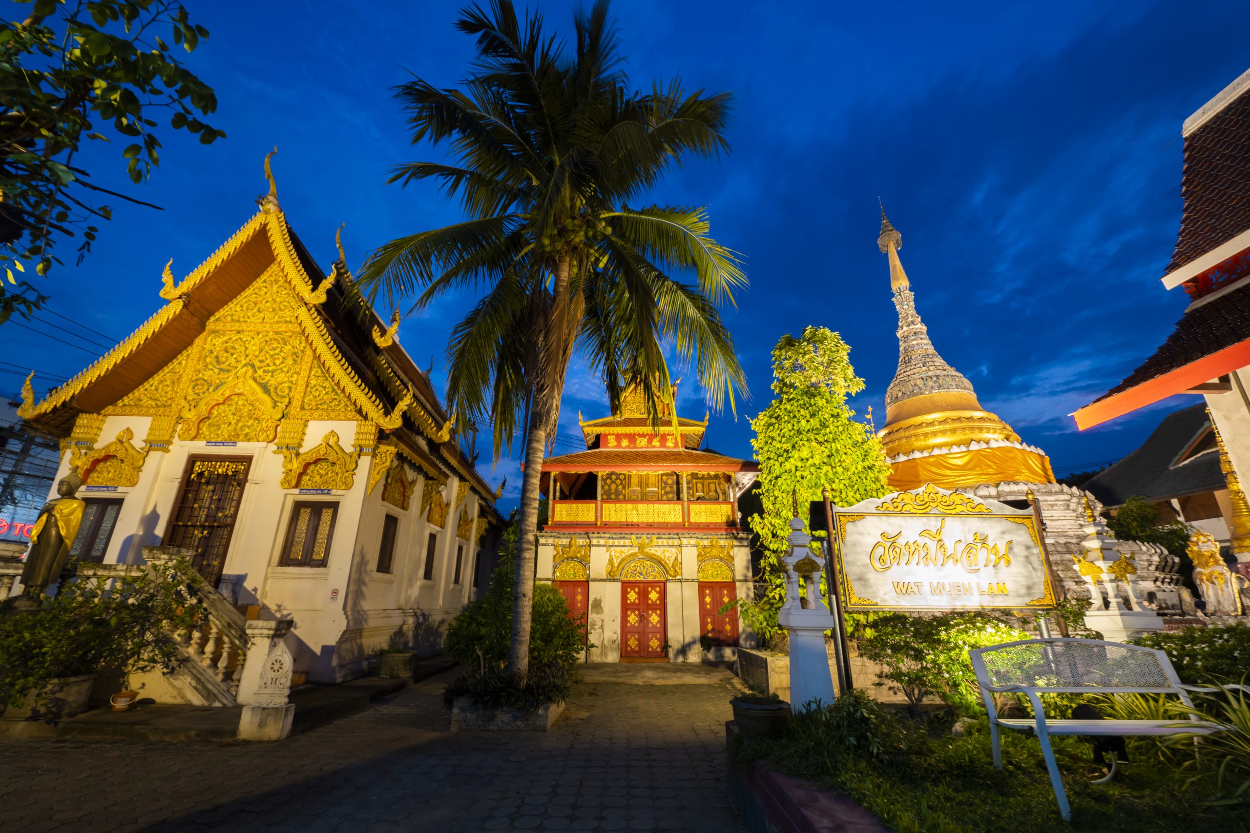 Tourists prepare for a sensational night at ‘Chiang Mai Light Up’